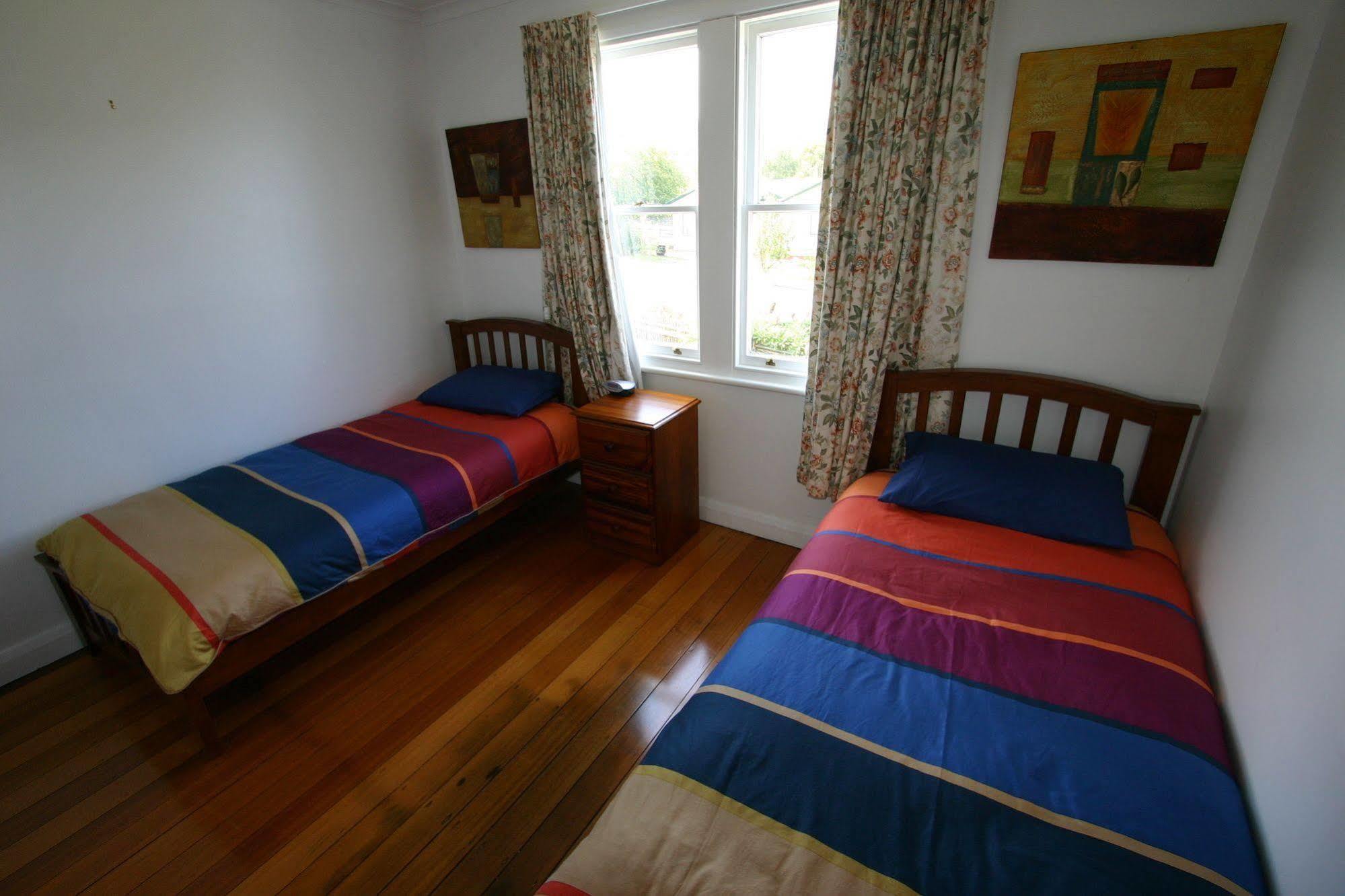 Cedar Cottages Blackmans Bay Exteriör bild